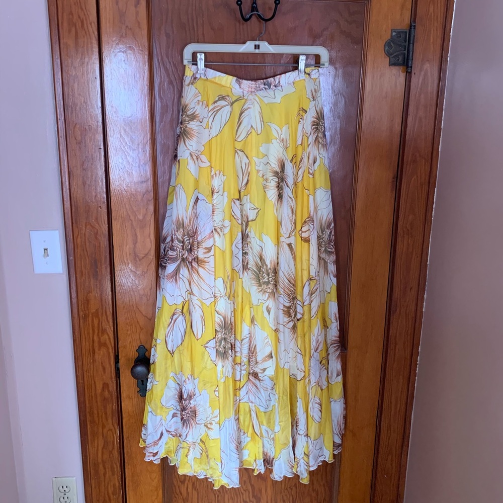 Flowing maxi skirt